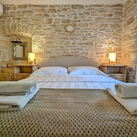 Lucija Villa